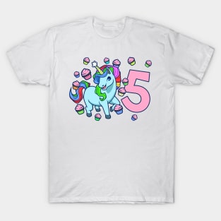 I am 5 with unicorn - girl birthday 5 years old T-Shirt